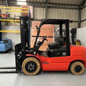 Empilhador Elétrico - EFL352