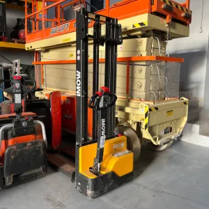 Stacker Elétrico Recondicionado - EST101
