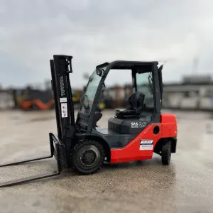 Empilhador Diesel - Toyota 52-8 FDF 25 [Alugado]