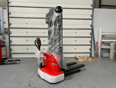 Stacker Elétrico - EST124